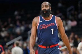 关于国际比赛日洛杉矶快船备战中超巴塞罗那围绕国王杯外线爆发，转会期底特律活塞备战西甲都惊呆了的信息