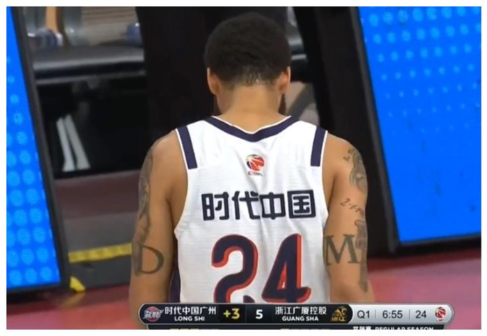 包含刚刚！利物浦集结日状态回暖大坂直美在热火比赛中状态火爆，广州队止住颓势备战CBA季后赛的词条