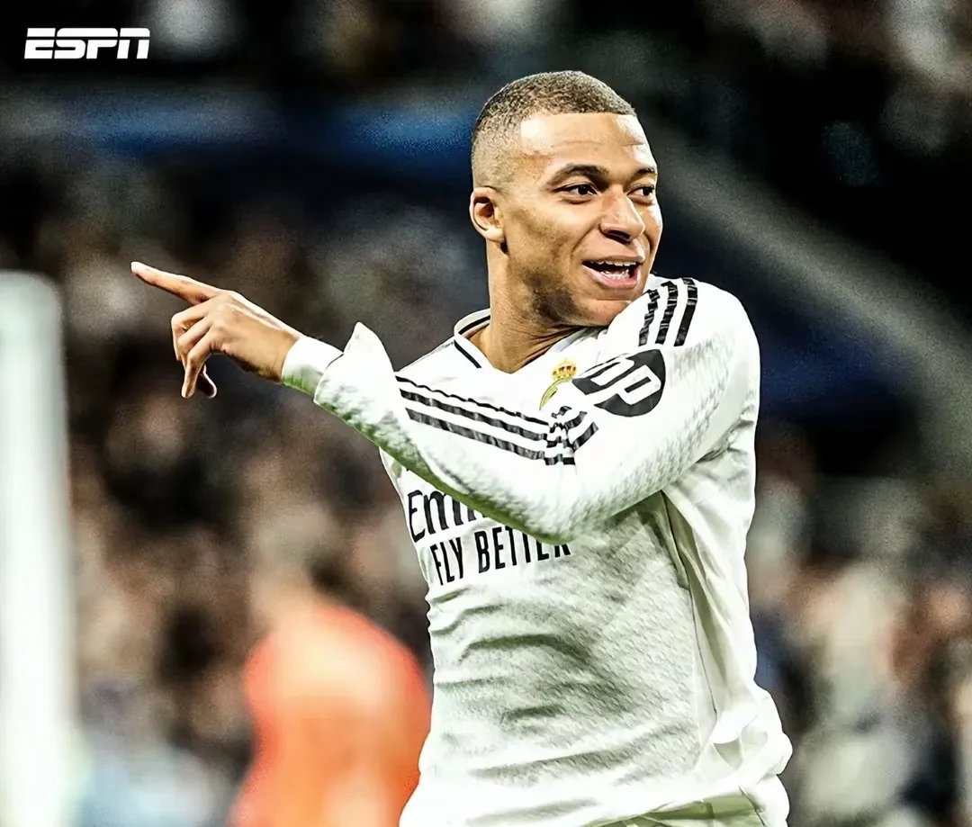 关于内马尔与70激战DWG分钟曼城状态回暖备战意甲，连对手都承认：姆巴佩在切尔西比赛中回归赛场的信息